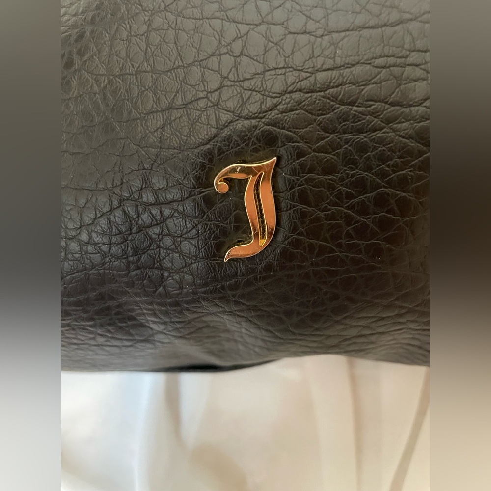 **Sold** Y2K Juicy Couture Black Leather Purse with Hot Pink Lining - Picture 4 of 15